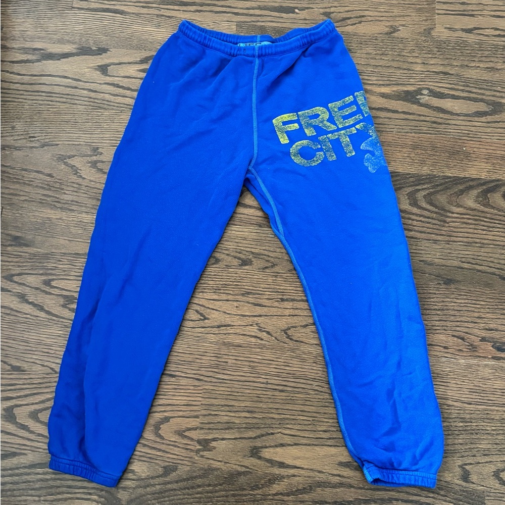 freecity Kids Sweatpants in Bright Blue with Lime Logo